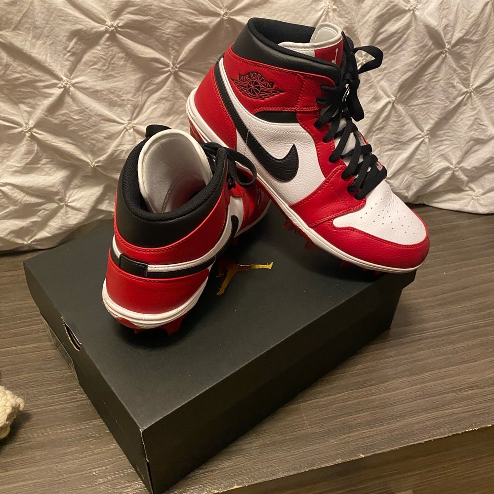 Men’s Nike Jordan One Cleats size 11